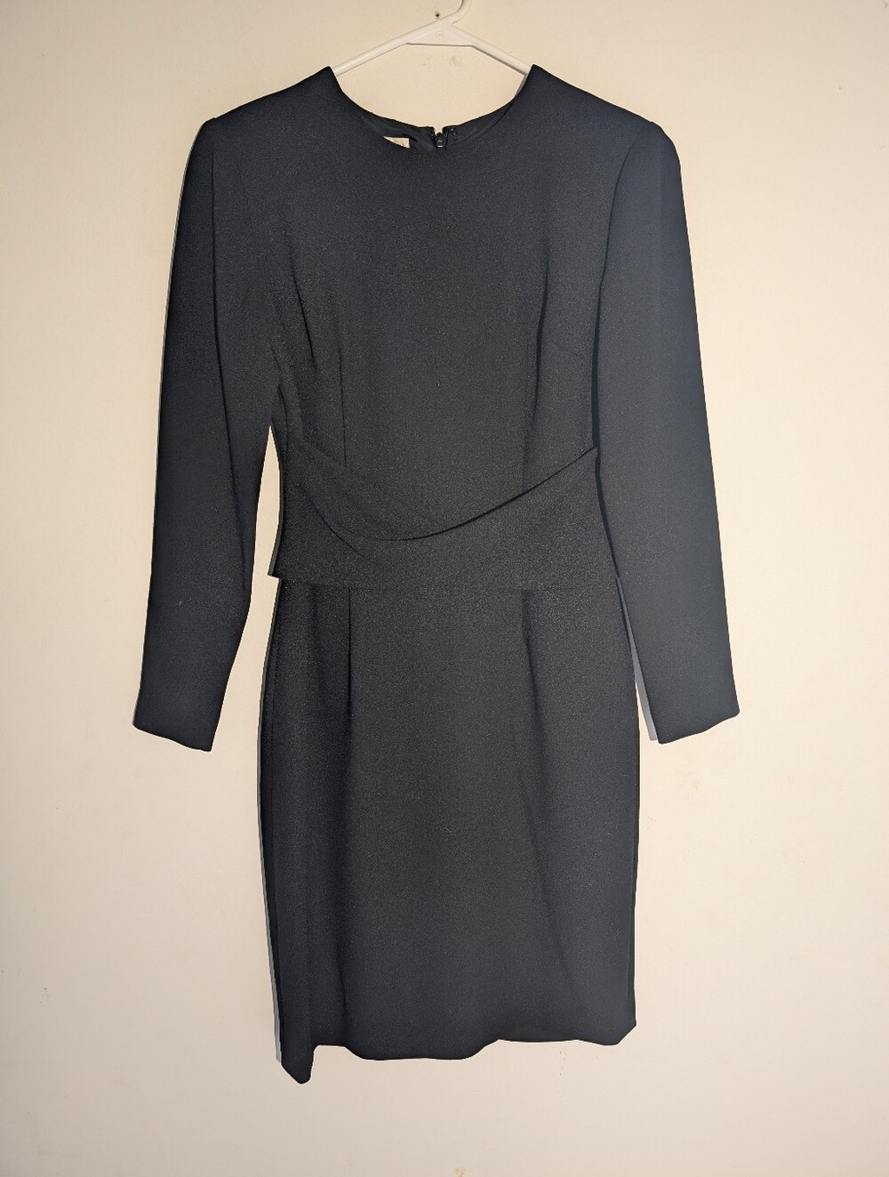 MAGGY LONDON Petites Woman's Black Long Sleeve Sheath Dress - Size 2
